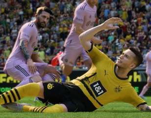 ea-fc-24-reus-slide-tackle.jpg