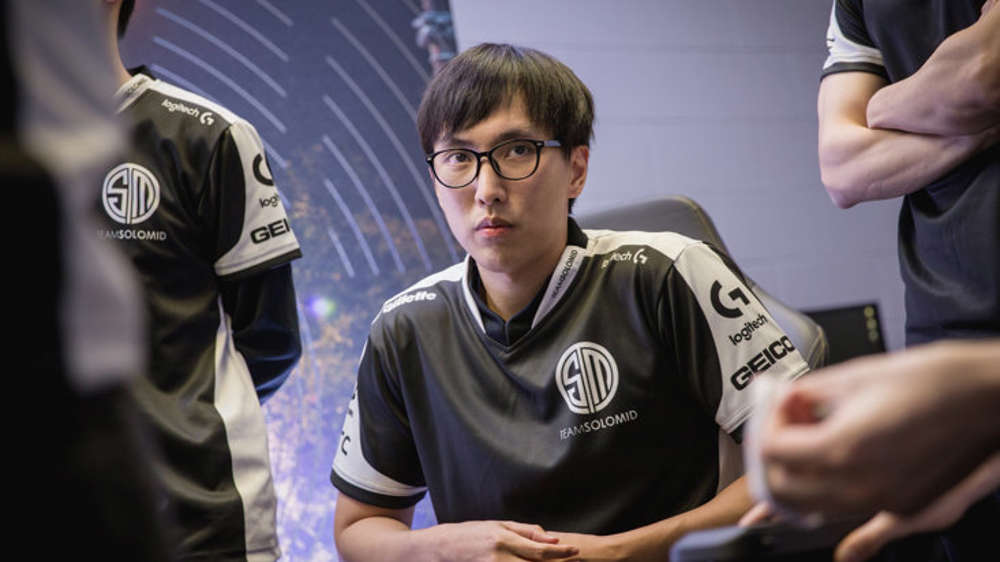 Opinion: Doublelift’s return to TSM will be messy, but should still be allowed