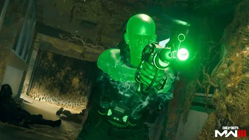 Image of a luminous green Operator skin in Modern Warfare 3