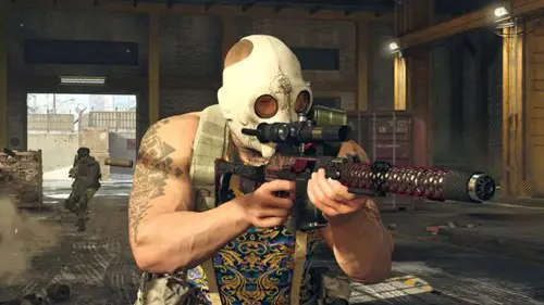 MW2 Operator holding gun