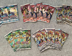 yu-gi-oh-25th-anniversary-collection-booster-selection.jpg