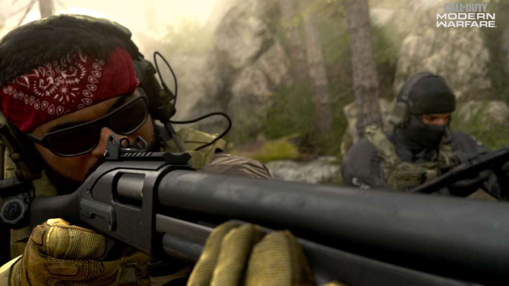 mw2-operator-holding-shotgun.jpg