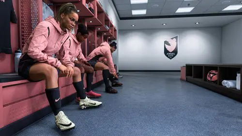 Image of the Angel City FC dressing room in EA FC 25