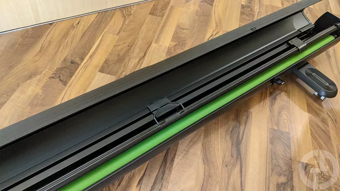 Image of the Streamplify Hydraulic Rollbar Green Screen, out the box