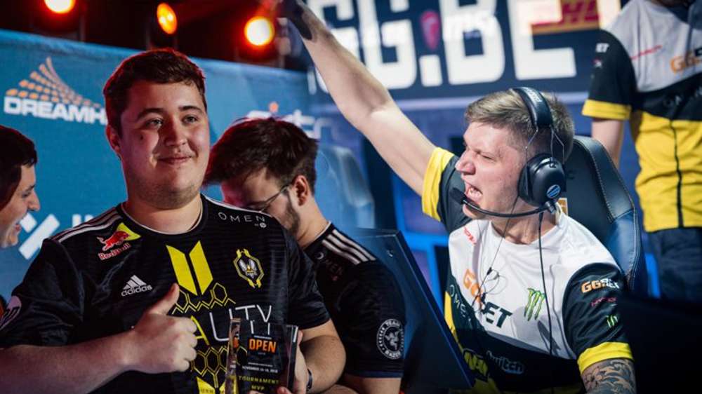 ZywOo Vs. s1mple: Who Was The Best Player In 2020?