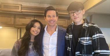 mark-wahlberg-valkyrae-iitztimmy.jpg